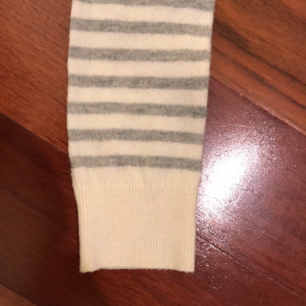 Gap Wool Sweater Size Extra Small - image 5